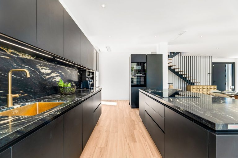 6c4ce75a6d20302359c717cf1a7fb0d9 - 12