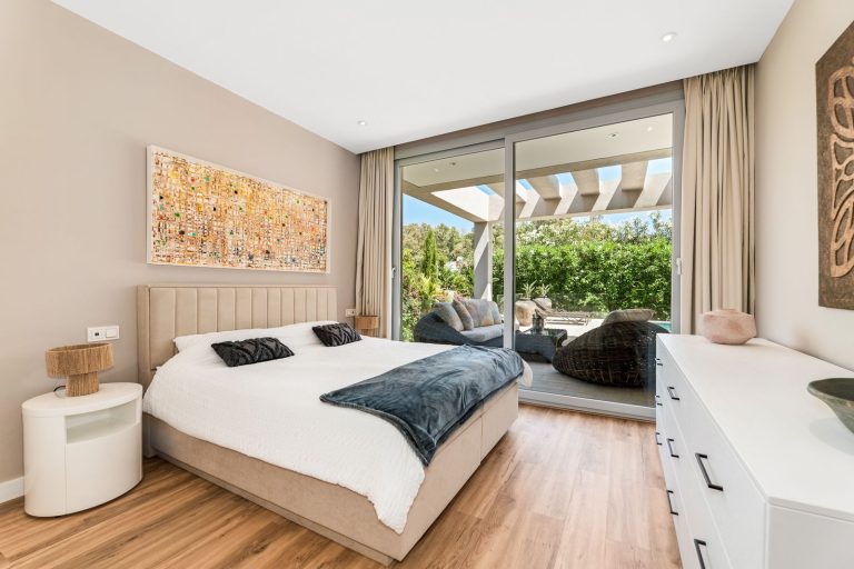 6c4ce75a6d20302359c717cf1a7fb0d9 - 14