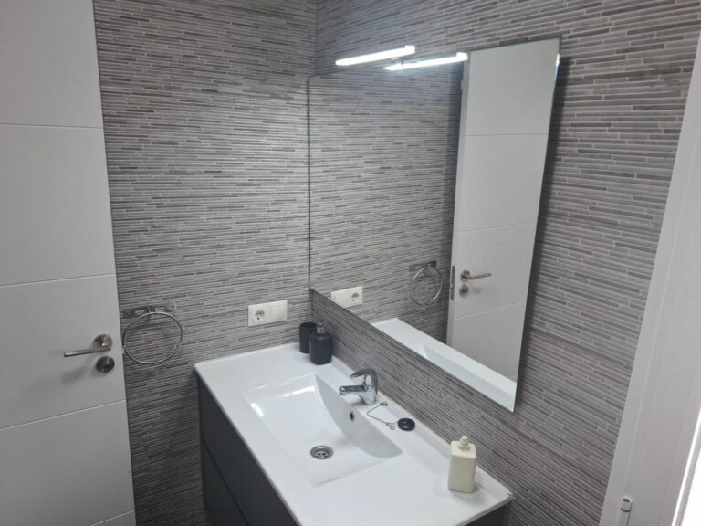 6cce6d03340cf6299d0a860a092d3d43 - 7