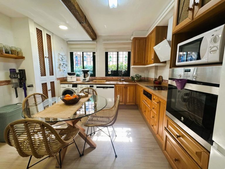 6d4e6155a70c151a9eef693c4035a23f - 2