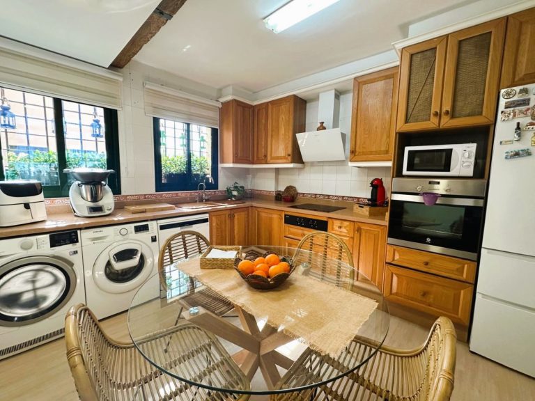 6d4e6155a70c151a9eef693c4035a23f - 8