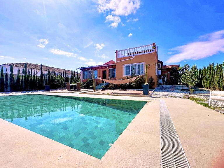 6efdb19777554892d84fd5a1b953f68f - 3