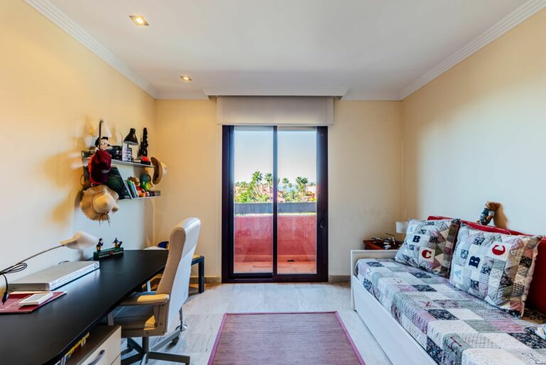 6f19f8c245a60de1ded6e7dbbfa23ce3 - 14