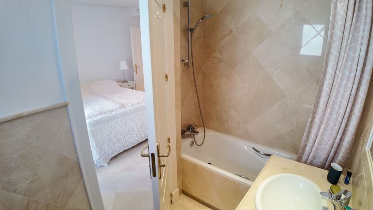 704794b72957f979df2caa92fdcdac7f - 12