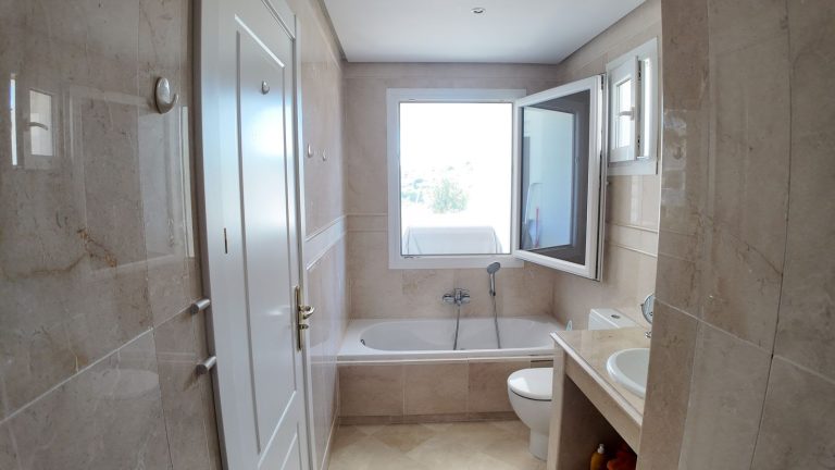 704794b72957f979df2caa92fdcdac7f - 15