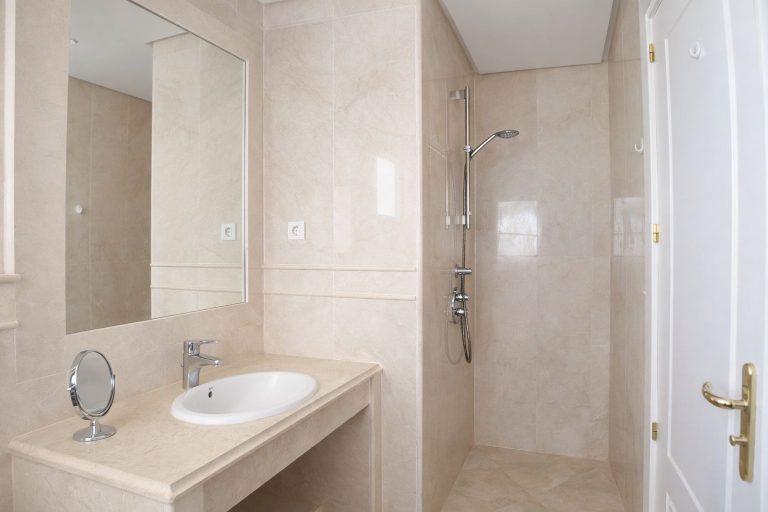 704794b72957f979df2caa92fdcdac7f - 16