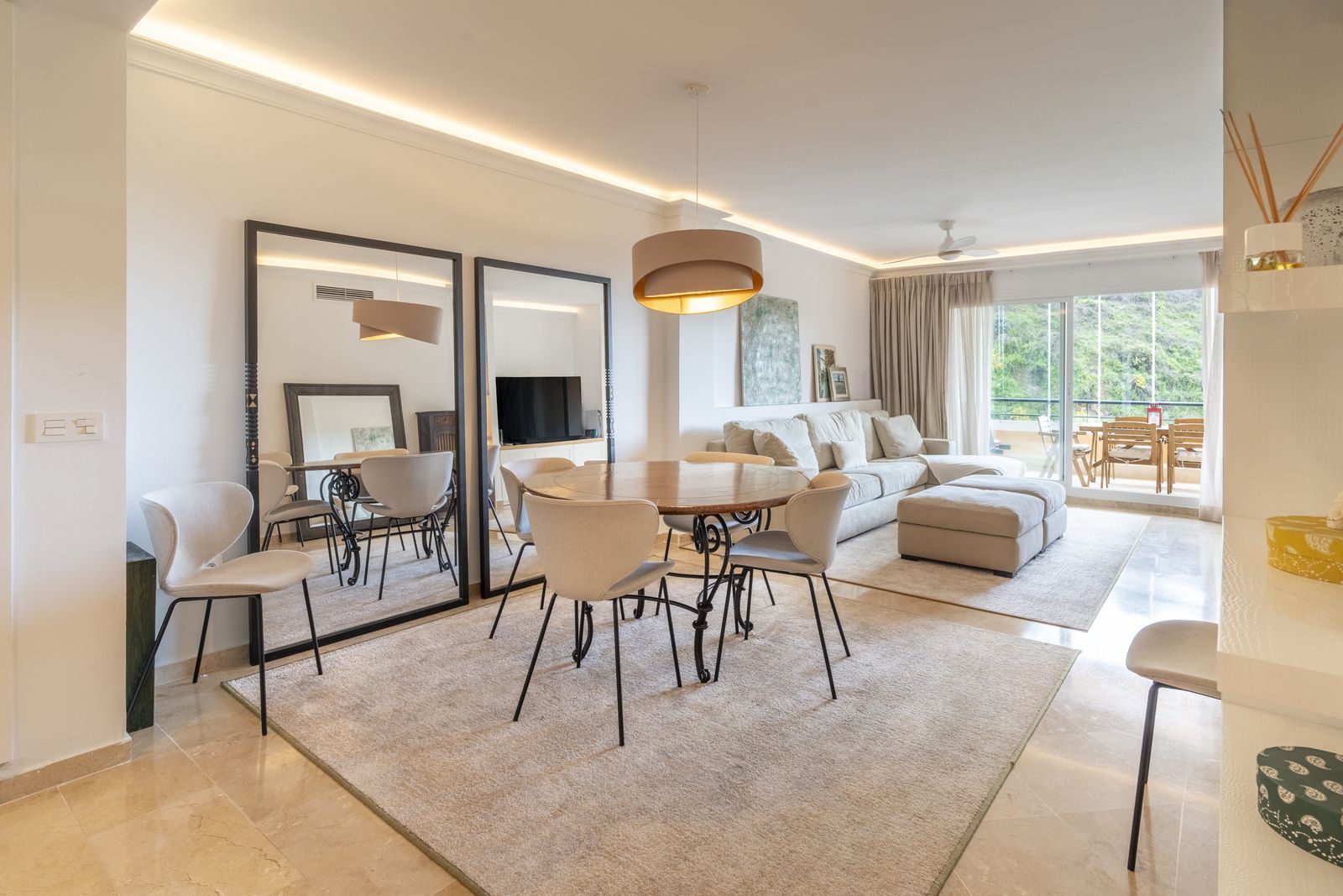 70d0d19d34c8a88faaa15adf9f0f1bd0 - 1