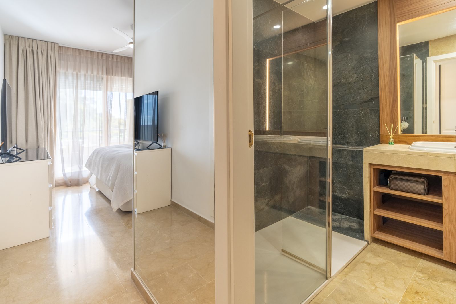 70d0d19d34c8a88faaa15adf9f0f1bd0 - 11