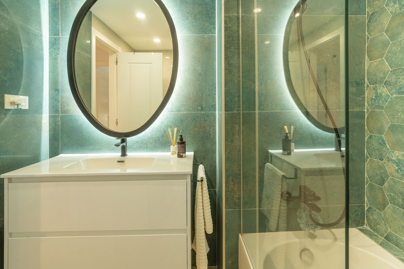 70d0d19d34c8a88faaa15adf9f0f1bd0 - 16