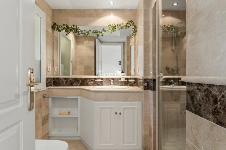 721e05b3c69090e5fa5e561cfb5f7314 - 13