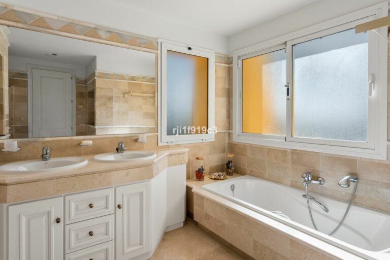 721e05b3c69090e5fa5e561cfb5f7314 - 8