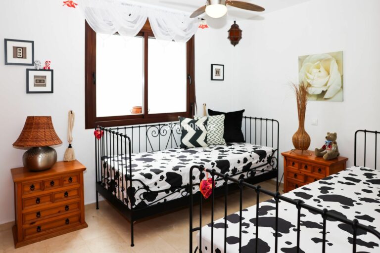 72988d9082d092474981c46f6b9065f4 - 2