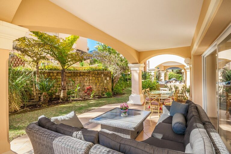 731d79a328ad62d4b84fd75e94f5156b - 2