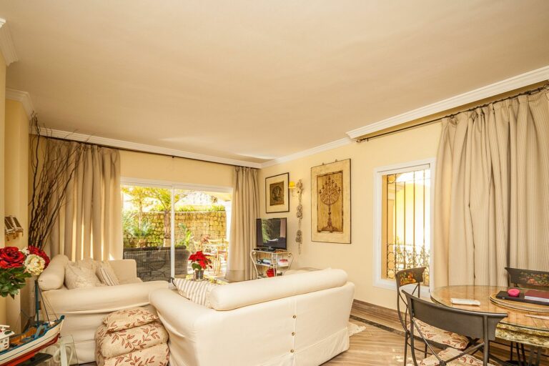 731d79a328ad62d4b84fd75e94f5156b - 6