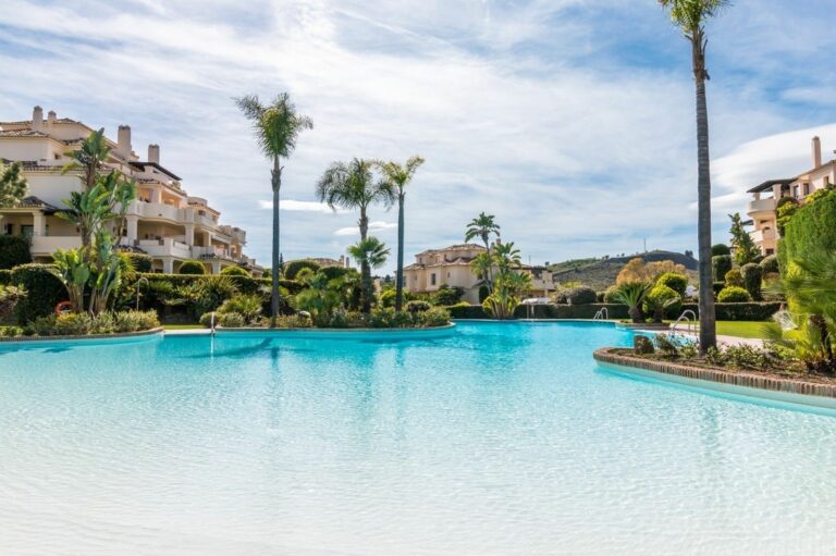 734fc75b00399b62200593599c332bc7 - 1