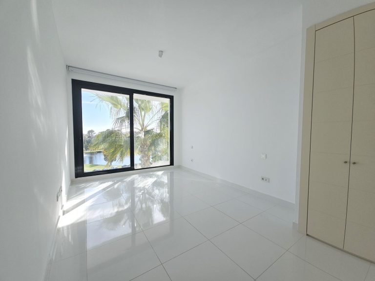 73ce02769bcafa69b7a30ba291408461 - 10