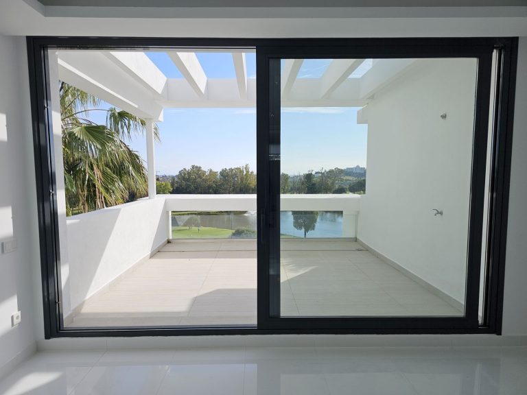 73ce02769bcafa69b7a30ba291408461 - 13