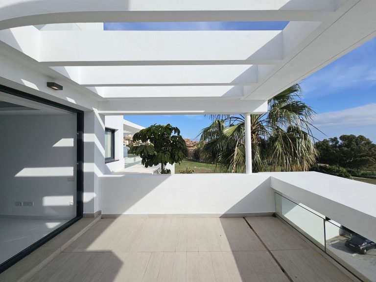 73ce02769bcafa69b7a30ba291408461 - 14