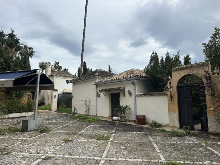 742505500ccb5a3886f238de9d40b7be - 16