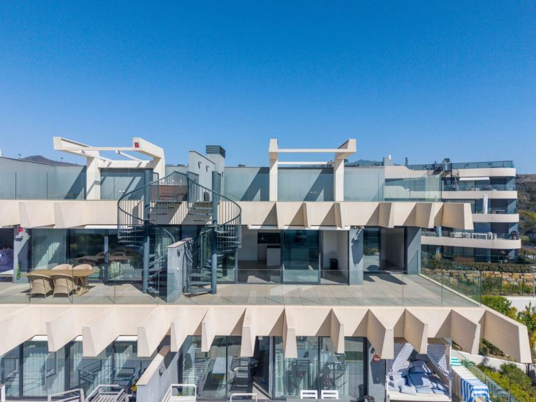 748f7f49a8f40320376515d95988fca0 - 10