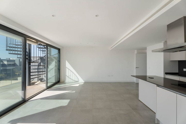 748f7f49a8f40320376515d95988fca0 - 7