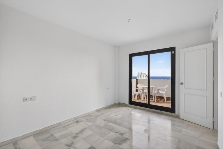 75a6c6cf790f74729878b19352a1dde7 - 12