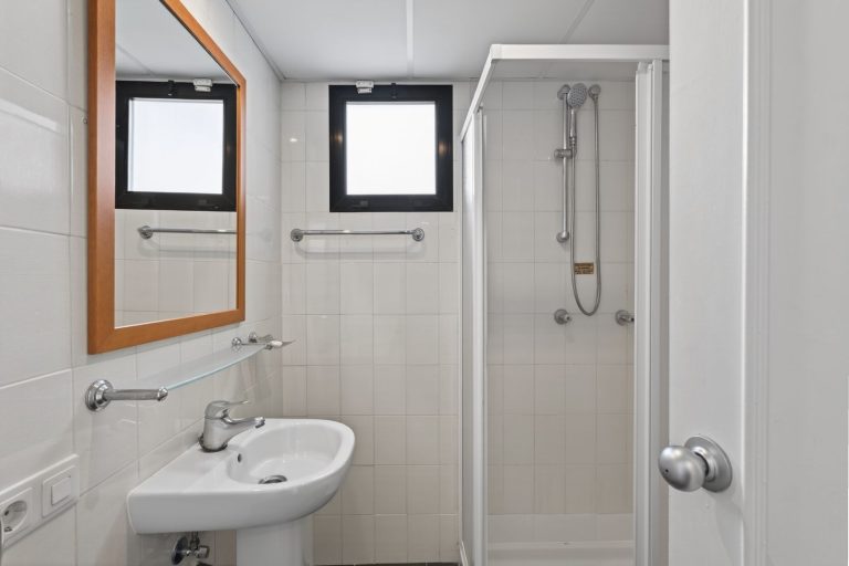 75a6c6cf790f74729878b19352a1dde7 - 8