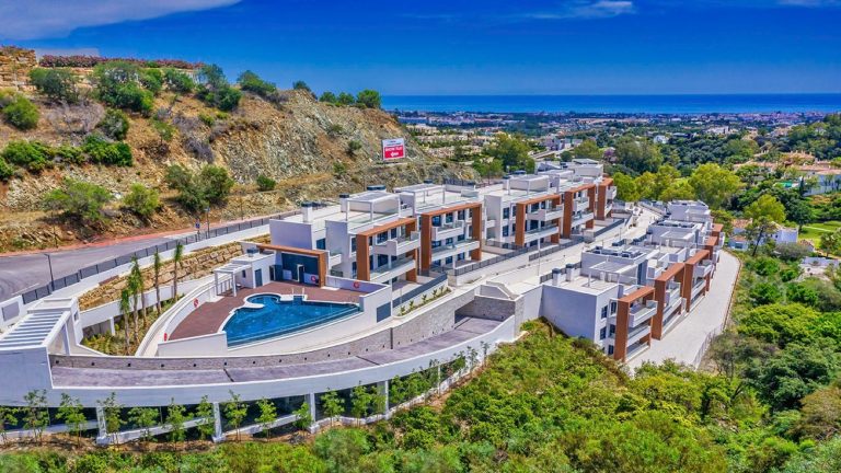 766625c326ebbad134eef6232f79c5e7 - 1