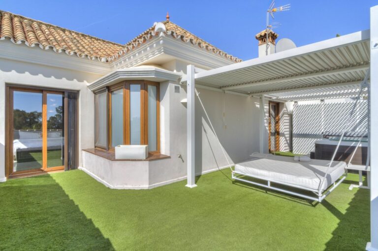 76762b8ecb43e6ebd3be9c5df784ceea - 15