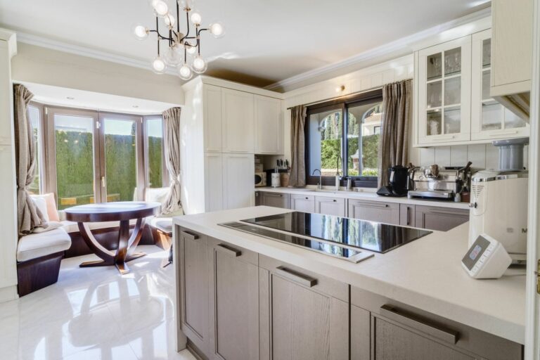 76762b8ecb43e6ebd3be9c5df784ceea - 9