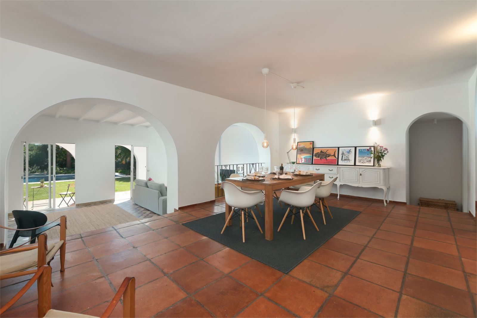 76b077ce9601a06754d0b7e4dcc89af7 - 14