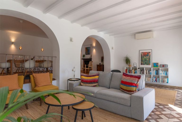 76b077ce9601a06754d0b7e4dcc89af7 - 2