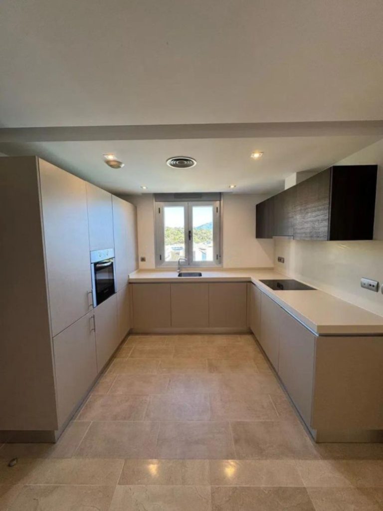 770fd655b26ec734b7750cb4b7fc1e71 - 12