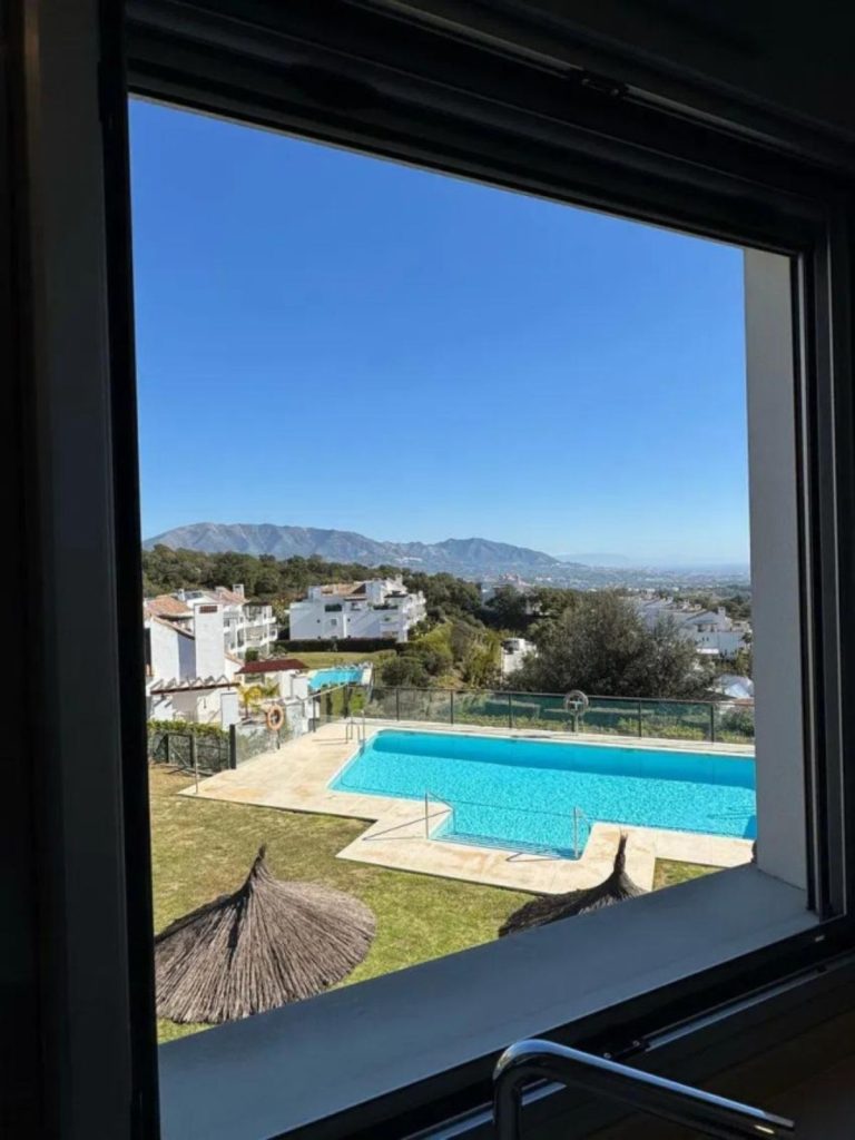 770fd655b26ec734b7750cb4b7fc1e71 - 14