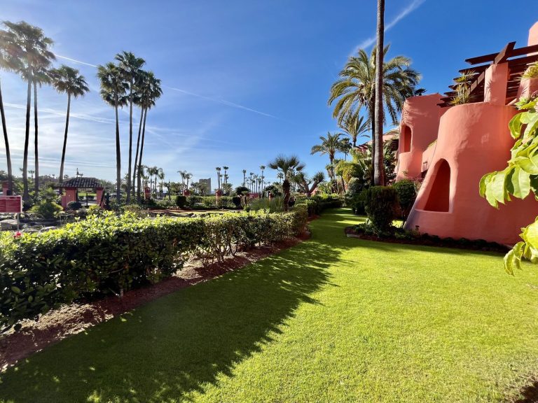 7744336b48350bf8aa383bb939e67490 - 1