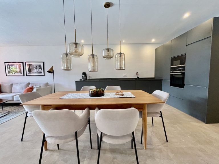 7744336b48350bf8aa383bb939e67490 - 11