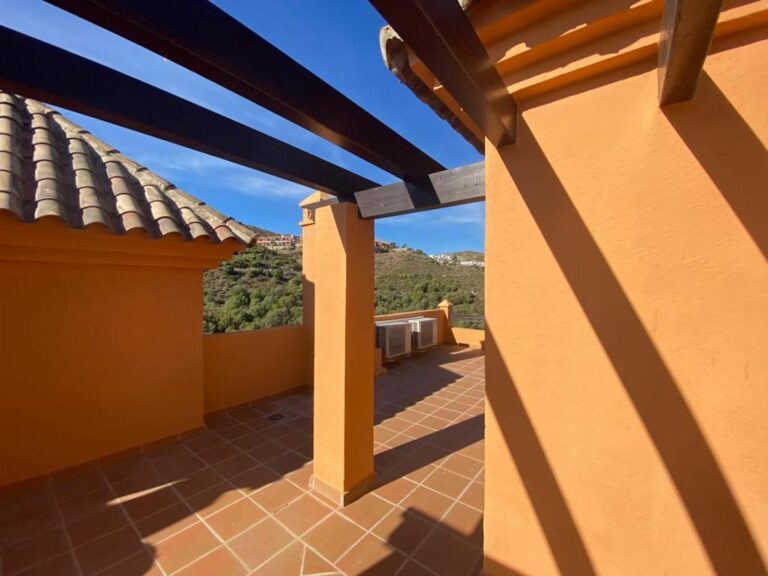 776698f4bf5ca9eee39862458a2d7ab0 - 10