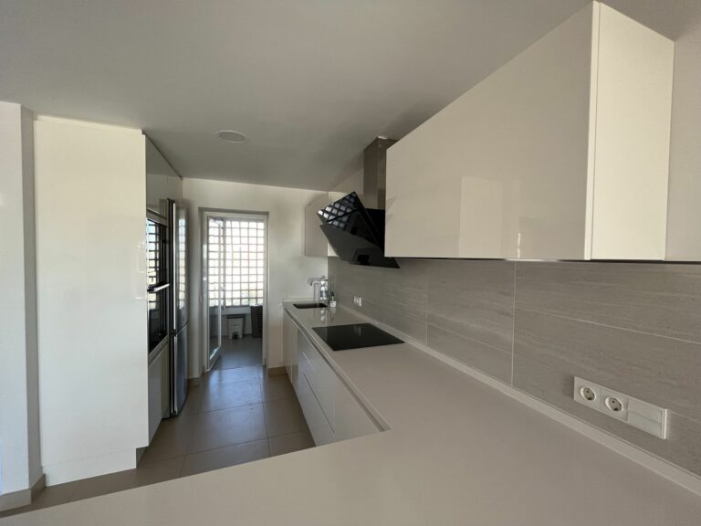 776698f4bf5ca9eee39862458a2d7ab0 - 14