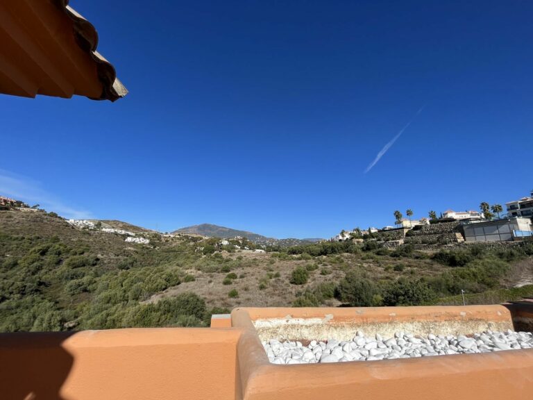 776698f4bf5ca9eee39862458a2d7ab0 - 7