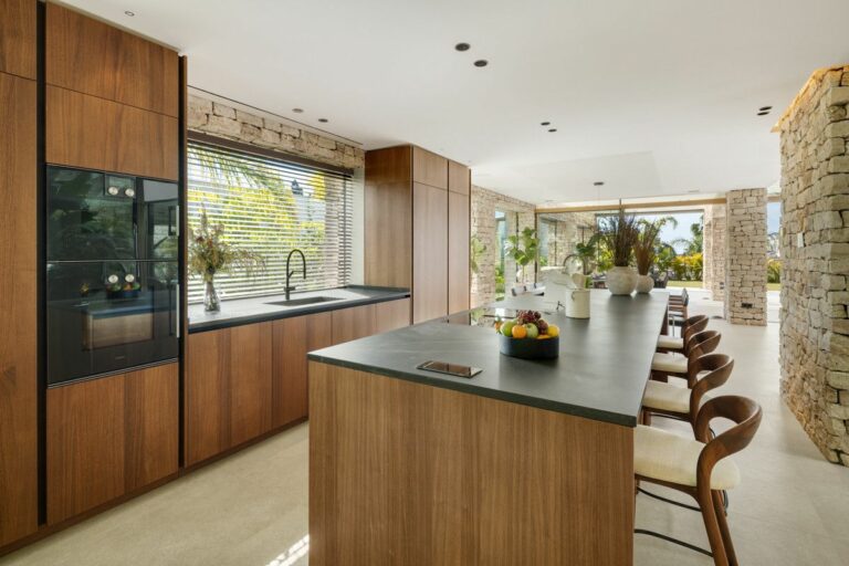 7776800e7357f920cb76e5d5b6dd90fa - 15