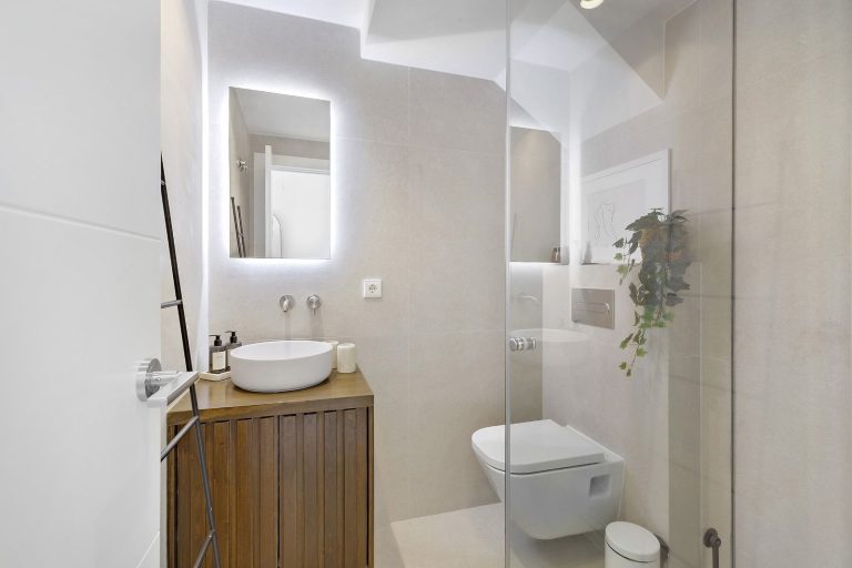 78bb76b666566cb8edbea74bed1c251a - 13