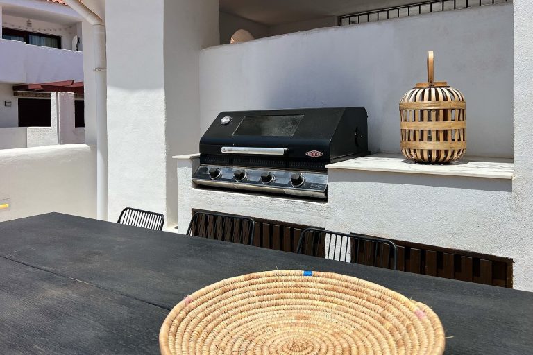 78bb76b666566cb8edbea74bed1c251a - 4