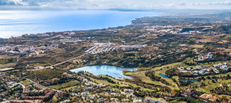 7946704a4e087ead8642a05a9786902c - 1