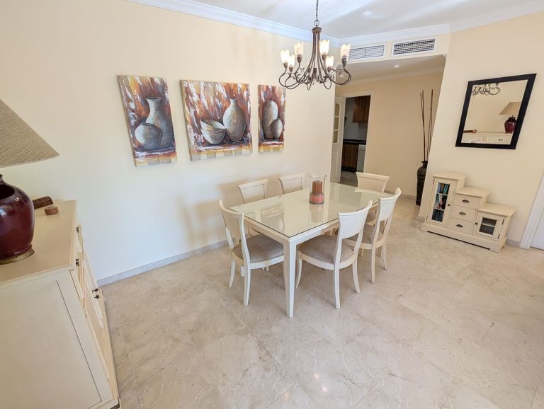 797d79c7e9ec5a393631160c50b3b5e0 - 14