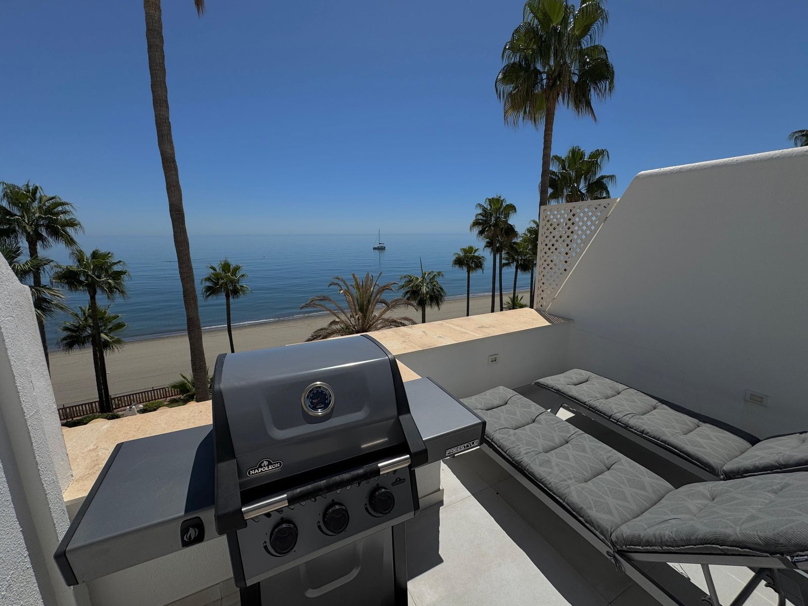 7a08741fd5fde5124e9a037ed23b8f18 - 3