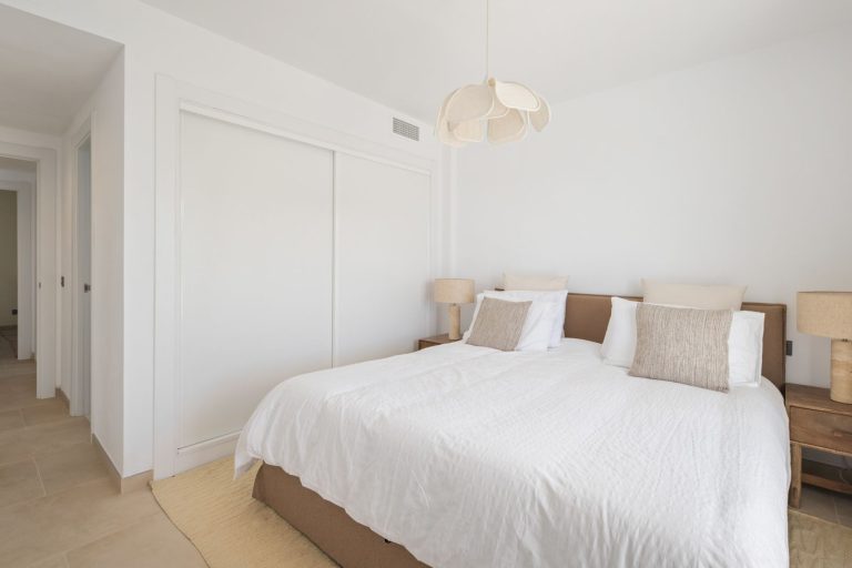 7a69fb33d744e68467fed3ee89e902b1 - 14