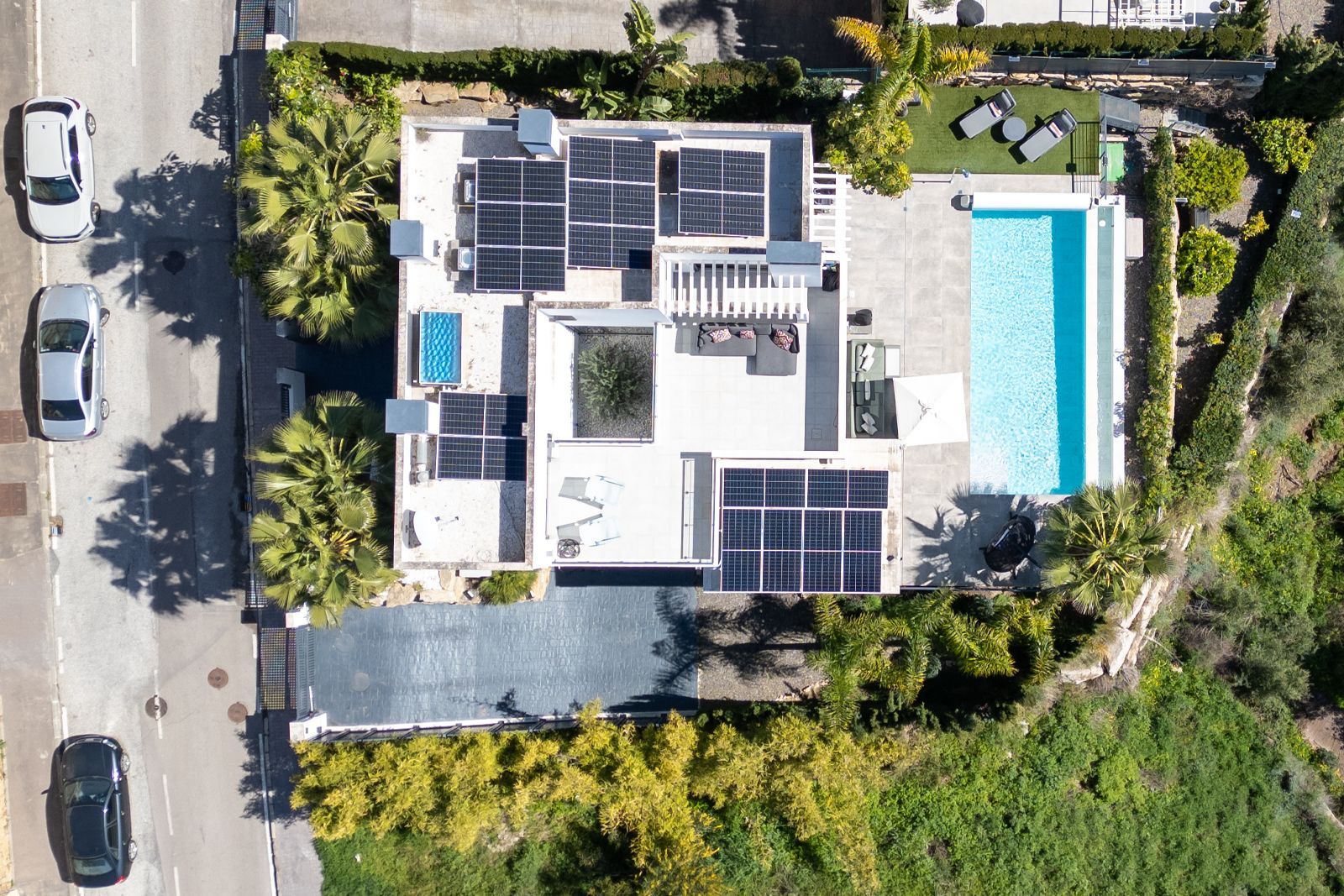 7b75aa392e1c406454980a74602d2d9a - 9