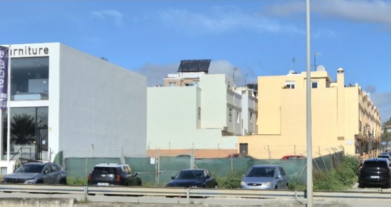 7e708c9945755ca9c23cf8762fd5ef35 - 7