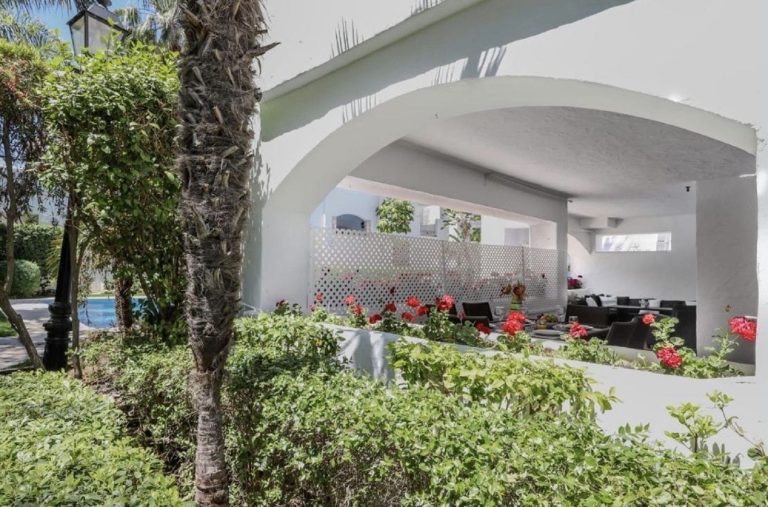 8025d63f6474197f936e03b840a0161c - 14