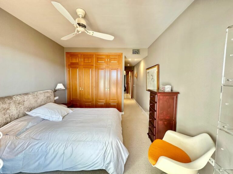 812cd4dd86e1b9dabb5a39dbbc891b38 - 12